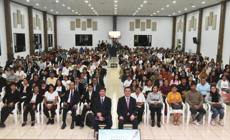 Más de 500 personas por noche asistieron al Gran Seminario Bíblico “Ni yo te condeno” y más de 600 se reunieron en el Servicio Dominical Unido